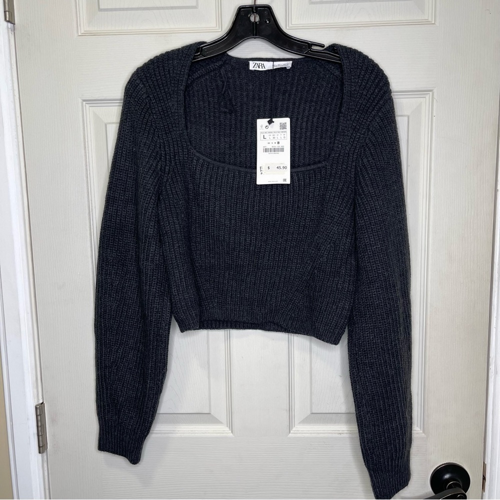 Zara Women's Dark Grey Cropped Wool Blend
Sweater Size L